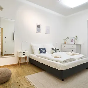 Apartment Global Living - Design I Center I Balcony I Smart-tv I Kitchen I, Dresden